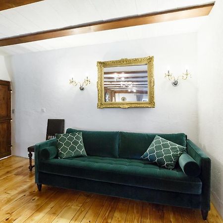 A Castle Spirit Apartment In Chateau Du Chatelard Clarens Esterno foto